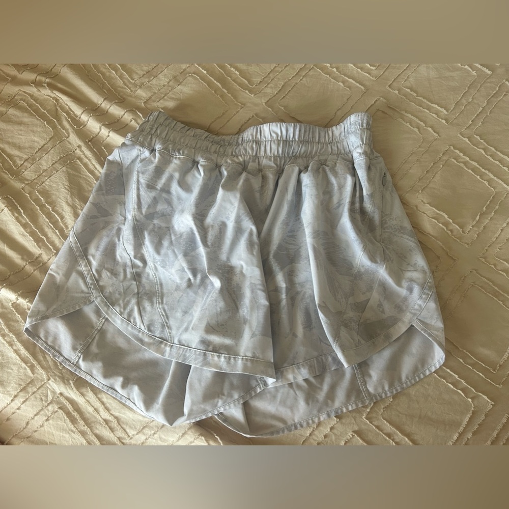lululemon shorts size 8